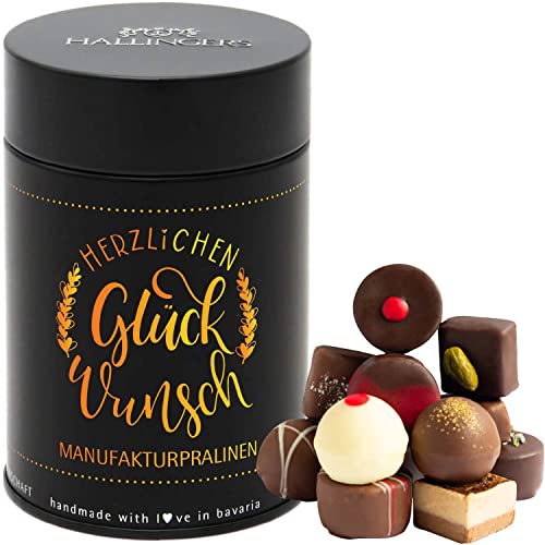 Hallingers Herzlichen Glückwunsch - Manufaktur Pralinen Geschenk handmade ohne Alkohol aus Edelkakao Schokolade (Dose) - Muttertagsgeschenk & Geschenkideen zum Vatertag | Geburtstag Glückwunsch Danke Hallingers Herzlichen Glückwunsch - Manufaktur Pralinen Geschenk handmade ohne Alkohol aus Edelkakao Schokolade (Dose) - Muttertagsgeschenk & Geschenkideen zum Vatertag | Geburtstag Glückwunsch Danke von Hallingers Genuss Manufaktur