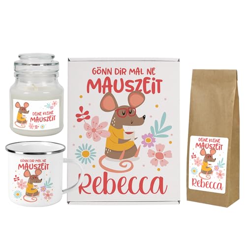 Herz & Heim® Auszeit Geschenkset personalisiert – Tasse, Tee & Duftkerze in Geschenkbox – Entspannungsset mit Wunschname – Wohlfühl-Geschenk für Frauen, Kollegin oder Freundin von Herz & Heim