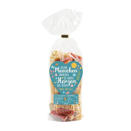 Herz & Heim® Danke-Nudeln mit personalisiertem Etikett – Geschenk für Erzieherin oder Lehrer – Bunte Pasta mit individuellem Text – Abschiedsgeschenk Kindergarten & Schule von Herz & Heim