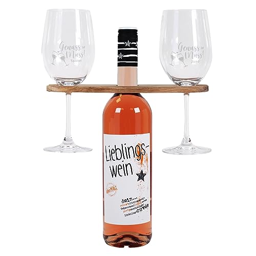 Herz & Heim® Geschenkset -Genuss ist Muss- mit gravierten Weingläsern, Weinbuttler und 0.7l Flasche Lieblingswein (Rosé) von Herz & Heim