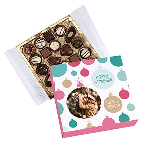 Herz & Heim® Lindt Mini-Pralinés zu Weihnachten mit eigenem Foto in Banderole ein köstliches Geschenk für Schokoladen-Liebhaber Christbaumkugel von Herz & Heim
