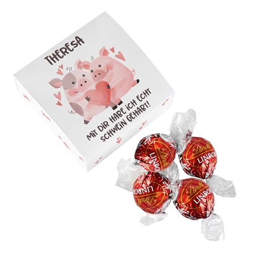 Herz & Heim® Personalisierbare Geschenkbox mit 4 Schokokugeln – Süße Aufmerksamkeit mit individuellem Namen – Geschenkidee mit Vollmilch-Schokolade von Herz & Heim