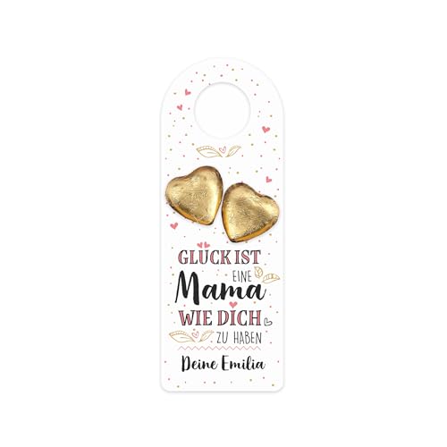 Herz & Heim® Personalisierbarer Flaschenanhänger für Mama mit Schokoherzen & Wunschtext – Geschenk zum Muttertag – Anhänger für Weinflaschen, Sekt & Co. in 2 Größen (Klein) von Herz & Heim