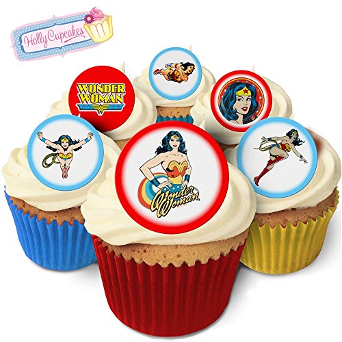 24 Wunderschöne essbare Kuchendekorationen: Retro Wonder Woman von Holly Cupcakes