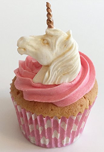 6 Handgemachte Kuchendekorationen aus Zucker: Weiß mit Goldhörnern / 6 White Unicorn Heads with Gold Horns von Holly Cupcakes