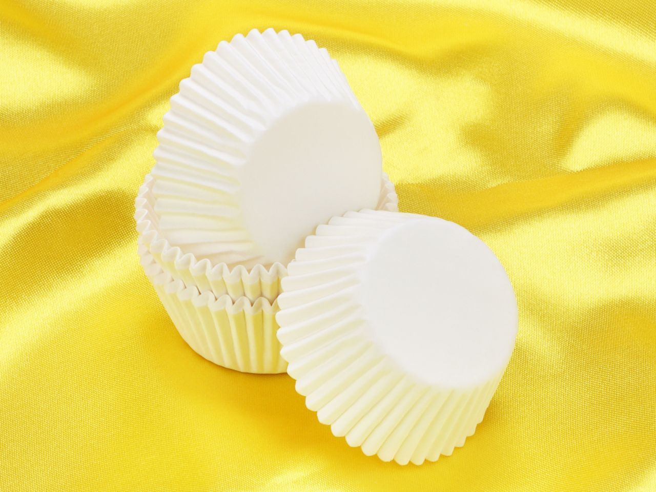 Mini-Muffinförmchen weiß 60 Stück von House of Marie