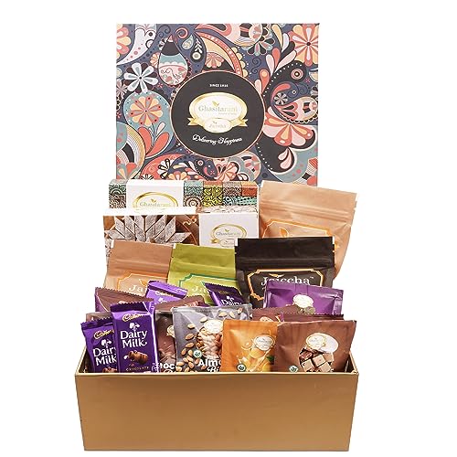 Ghasitaram Gifts Jaiccha Holi- Sweets/Holi Hampers/Thandai Ghasitaram Big Hamper Box 23 goodies with Gujiyas Ghasitaram Gifts Jaiccha Holi- Sweets/Holi Hampers/Thandai Ghasitaram Big Hamper Box 23 goodies with Gujiyas von Jaiccha