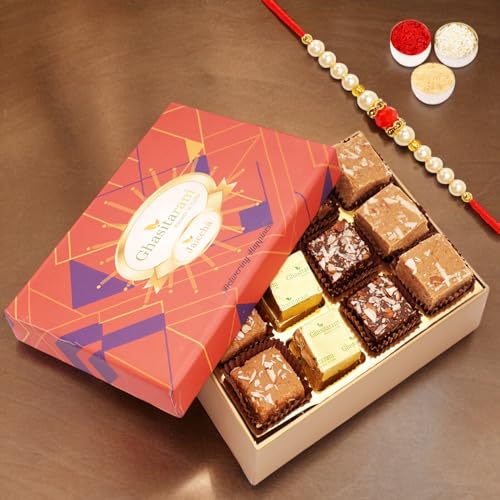 Ghasitaram Gifts Jaiccha Rakhi Gifts for Brothers - Ghasitaram Special Barfis Box 12 pcs in a Premium Box with Pearl Beads Rakhi Ghasitaram Gifts Jaiccha Rakhi Gifts for Brothers - Ghasitaram Special Barfis Box 12 pcs in a Premium Box with Pearl Beads Rakhi von Jaiccha