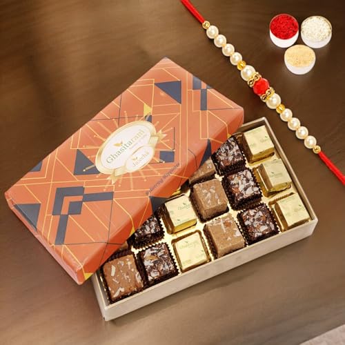 Ghasitaram Gifts Jaiccha Rakhi Gifts for Brothers - Ghasitaram Special Barfis Box 18 pcs in a Designer Box with Pearl Beads Rakhi Ghasitaram Gifts Jaiccha Rakhi Gifts for Brothers - Ghasitaram Special Barfis Box 18 pcs in a Designer Box with Pearl Beads Rakhi von Jaiccha