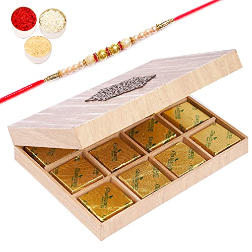 Jaiccha Ghasitaram Rakhi Gifts for Brothers Gold Groove Chocolate Box 12 pcs with Pearl Rakhi Jaiccha Ghasitaram Rakhi Gifts for Brothers Gold Groove Chocolate Box 12 pcs with Pearl Rakhi von Jaiccha