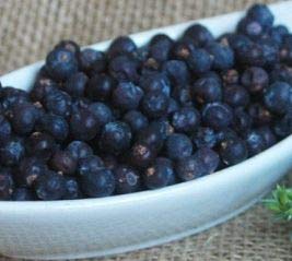 Krauterino24 - Wacholderbeeren ganz, Menge:100g Krauterino24 - Wacholderbeeren ganz, Menge:100g von Krauterino24