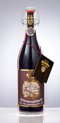 Ettaler Heidelbeer-Glühwein, 0,75 ltr., 9% vol., in der Schnappverschluß-Flasche von Kunzmann
