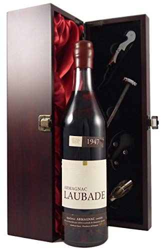 Laubade Armagnac Vintage Armagnac 1947 (70cl) in einer mit Seide ausgestatetten Geschenkbox. Da zu vier Wein Zubehör, Korkenzieher, Giesser, Kapselabschneider,Weinthermometer, 1 x 700ml Laubade Armagnac Vintage Armagnac 1947 (70cl) in einer mit Seide ausgestatetten Geschenkbox. Da zu vier Wein Zubehör, Korkenzieher, Giesser, Kapselabschneider,Weinthermometer, 1 x 700ml von Laubade Armagnac Vintage Armagnac