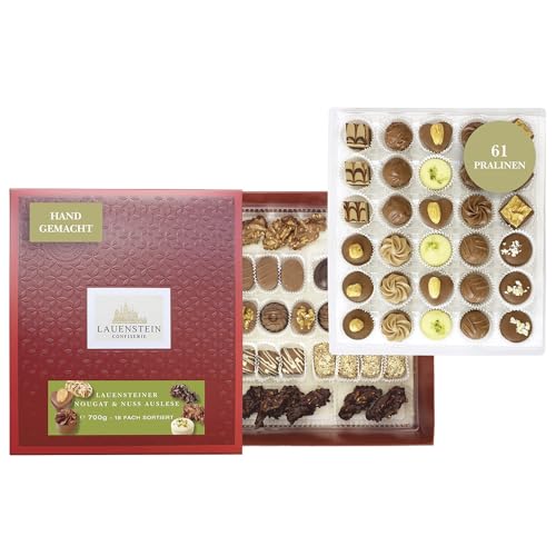 Lauensteiner große Nougat-Auslese 700g in Geschenk-Schachtel - 17 feinste Nougat-Variationen ohne Alkohol für Liebhaber der nussigen Verführung Lauensteiner große Nougat-Auslese 700g in Geschenk-Schachtel - 17 feinste Nougat-Variationen ohne Alkohol für Liebhaber der nussigen Verführung von Lauenstein Confiserie