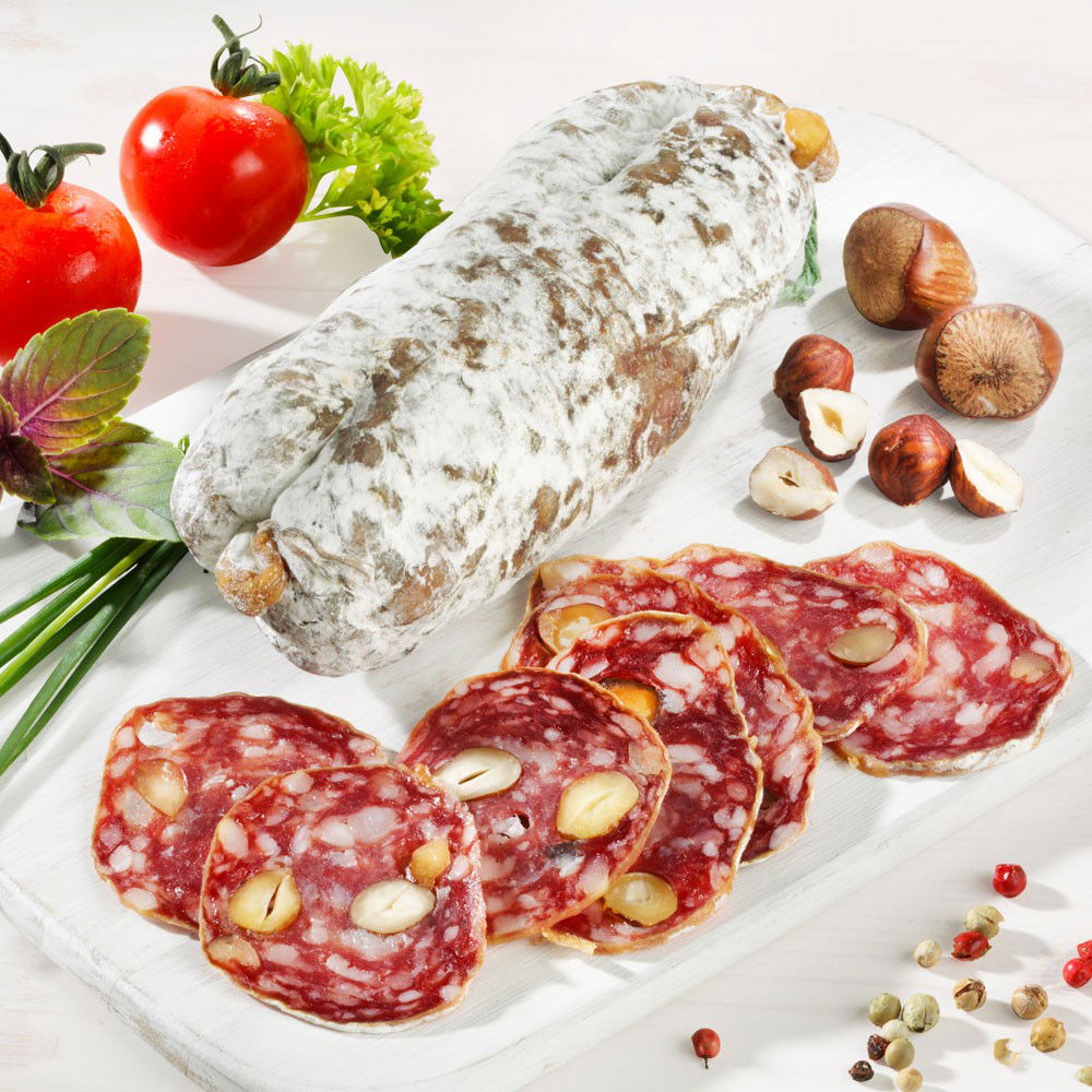 Französische Salami mit Haselnüssen, im Stück Französische Salami mit Haselnüssen, im Stück von Maison Loste