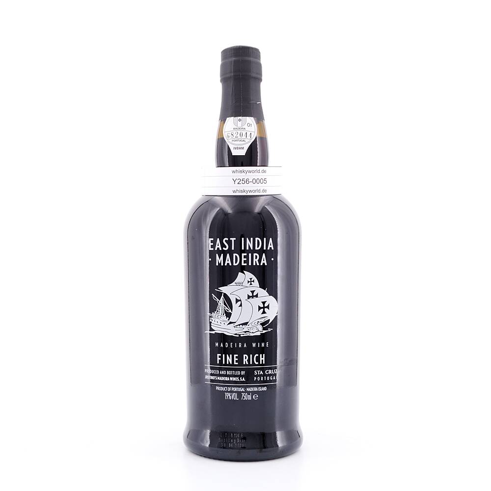 Justino`s East India Fine Rich Madeira 0,750 L/ 19.0% vol Justino`s East India Fine Rich Madeira 0,750 L/ 19.0% vol