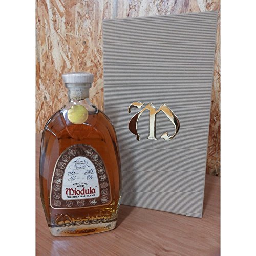 Original Aged MIODULA Eichfass-Honigwodka | Polnische regionale Wodkaspezialität | 0,5 Liter | 40% Alkoholgehalt Original Aged MIODULA Eichfass-Honigwodka | Polnische regionale Wodkaspezialität | 0,5 Liter | 40% Alkoholgehalt
