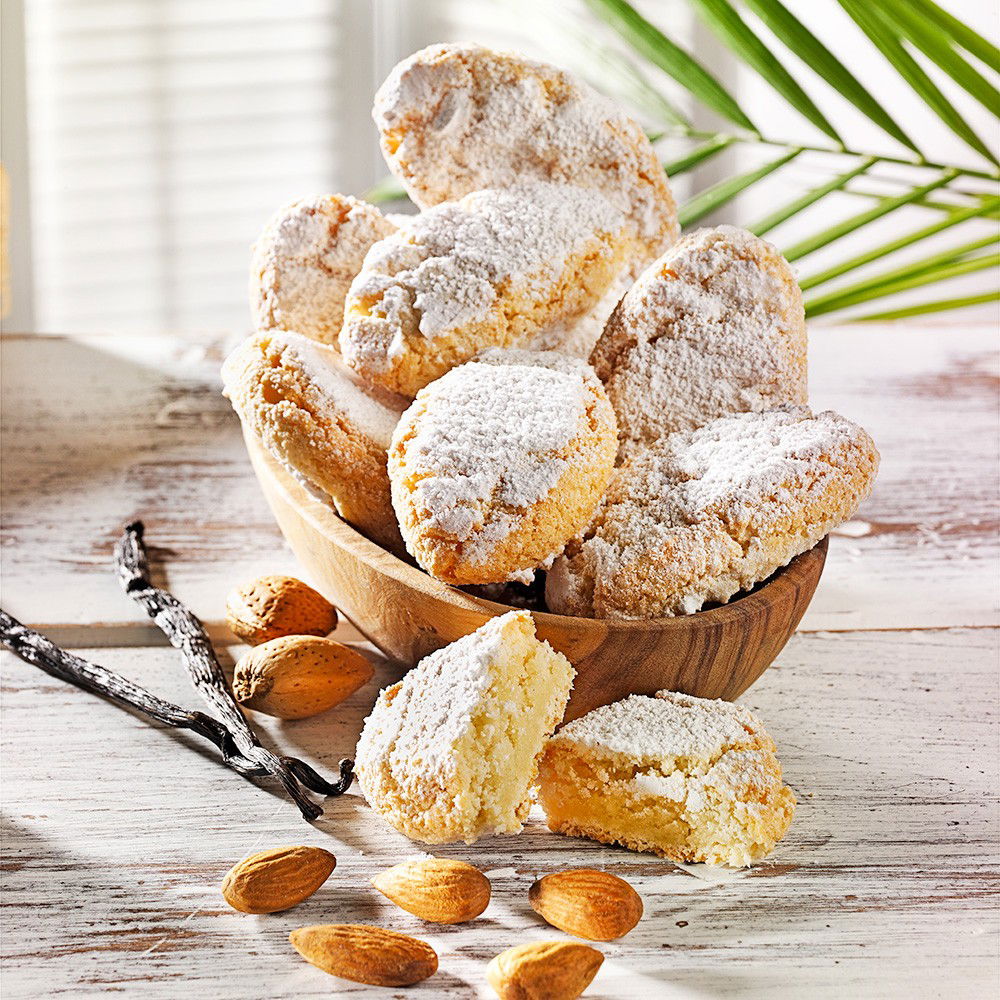 Ricciarelli mit Mandeln Ricciarelli mit Mandeln von Pasticcerie Sinatti