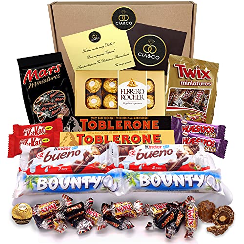 Süßigkeiten-Geschenkbox mit +20 Pralinen Ferrero Rocher, Toblerone, Kinder Bueno, Bounty Coconut, Mars, Twix und leckeren Riegeln Kit Kat und Huesitos. von Cia&Co