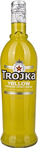 Trojka Vodka Yellow 17% Vol. 0,7 l von TROJKA