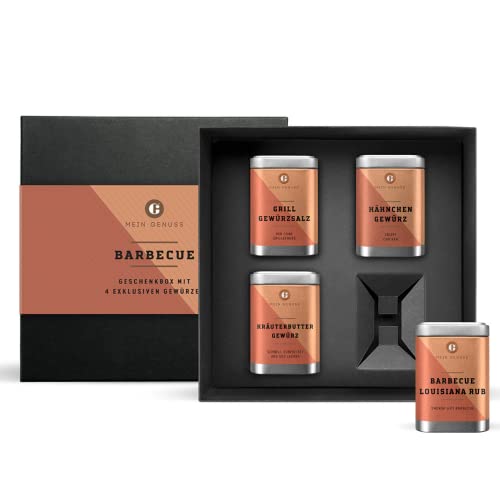 MEIN GENUSS Barbecue Gewürz-Geschenkbox - 4 Grill-Gewürze für Grillmeister - Gewürze und Rubs für Fleisch, Fisch und veganes Grillgut - Geschenk für Grillmeister - Grill-Geschenkset - Grillzubehör MEIN GENUSS Barbecue Gewürz-Geschenkbox - 4 Grill-Gewürze für Grillmeister - Gewürze und Rubs für Fleisch, Fisch und veganes Grillgut - Geschenk für Grillmeister - Grill-Geschenkset - Grillzubehör von MEIN GENUSS