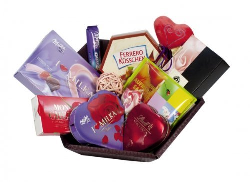 Präsentkorb Süße Liebe gefüllt mit vielen Leckereien rund ums Herz von Mega Paradies GmbH