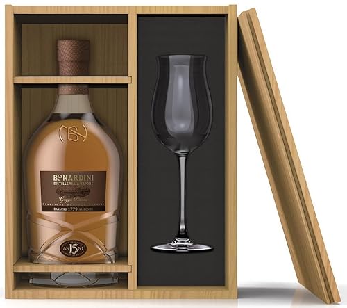 GRAPPA RISERVA SELEZIONE BORTOLO NARDINI 15 ANNI 70 CL IN EINEM FALL MIT 1 GLAS. von Nardini