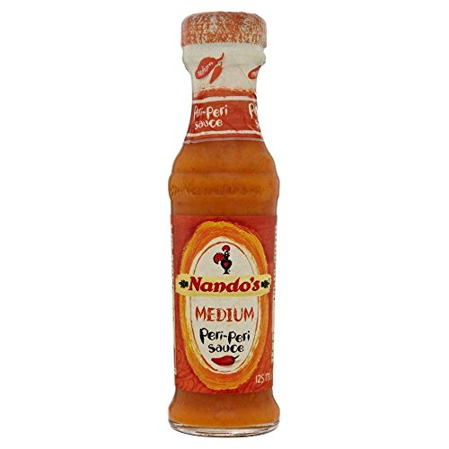 Nandos Medium Peri Peri Sauce (125 ml) - Packung mit 2 von Nando's