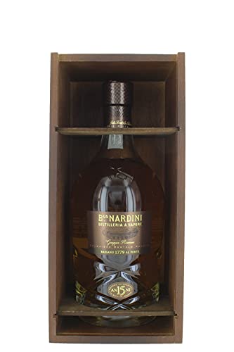 Grappa Riserva 15 Anni Selezione Nardini Cl 70 Cassetta In Legno Grappa Riserva 15 Anni Selezione Nardini Cl 70 Cassetta In Legno von Nardini Bortolo