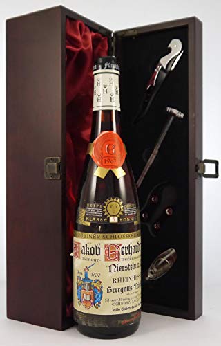 Niersteiner Schlosskellereien Herrgottstropfdchen 1967 Jacob Gerhardt in einer Geschenkbox, da zu 4 Weinaccessoires, 1 x 750ml von Niersteiner