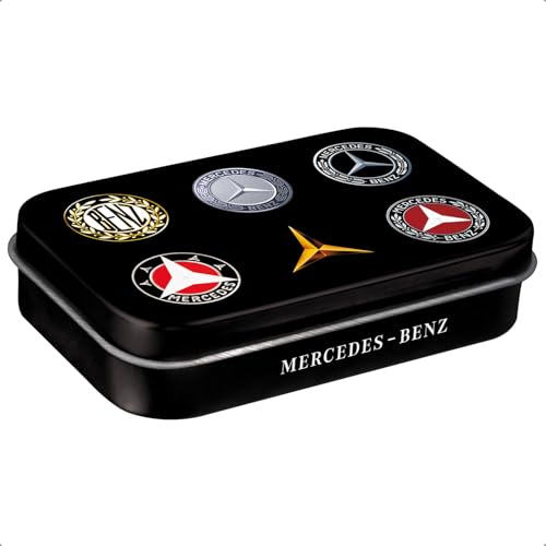 Nostalgic-Art Retro Pillendose XL, 6 x 9,5 x 2 cm, Mercedes-Benz – Logo Evolution – Geschenk-Idee für Mercedes-Benz Fans, mit Pfefferminz-Dragees, Vintage Design Nostalgic-Art Retro Pillendose XL, 6 x 9,5 x 2 cm, Mercedes-Benz – Logo Evolution – Geschenk-Idee für Mercedes-Benz Fans, mit Pfefferminz-Dragees, Vintage Design von Nostalgic-Art