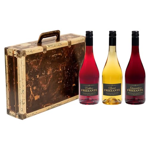 ALLACHER Frizzante Geschenkkoffer – Erdbeer & Pfirsich & Johannisbeer - hergestellt aus 100% Fruchtwein – erfrischender Fruchtsecco 7% vol. - Frizzante Aperitif - ideale Geschenkidee ALLACHER Frizzante Geschenkkoffer – Erdbeer & Pfirsich & Johannisbeer - hergestellt aus 100% Fruchtwein – erfrischender Fruchtsecco 7% vol. - Frizzante Aperitif - ideale Geschenkidee von Obstland-Kellerei ALLACHER