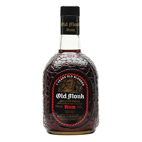 Old Monk Rum 7 Jahre – Rum mild im Geschmack – 0,7 Liter Rum – Geschenkset – Old Monk Dark Rum – Premium Rum Geschenkset – Ideal für Cocktails – Reichhaltige Textur – unvergleichliches Aroma von Old Monk