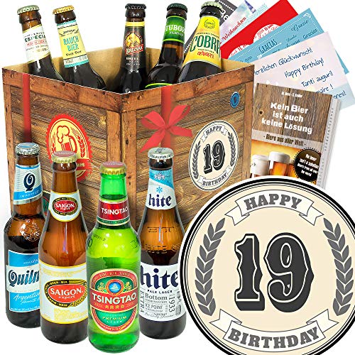 Geschenke zum 19. / Bier Geschenkset mit Bieren aus aller Welt Geschenke zum 19. / Bier Geschenkset mit Bieren aus aller Welt von ostprodukte-versand
