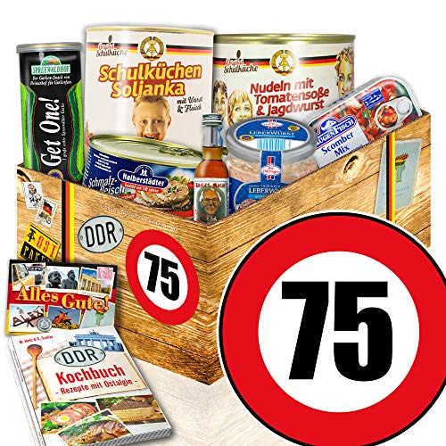 Geschenk Idee zum 75 - Geschenk Set Papa - DDR Geschenkkorb Geschenk Idee zum 75 - Geschenk Set Papa - DDR Geschenkkorb von Ostprodukte-Versand.de