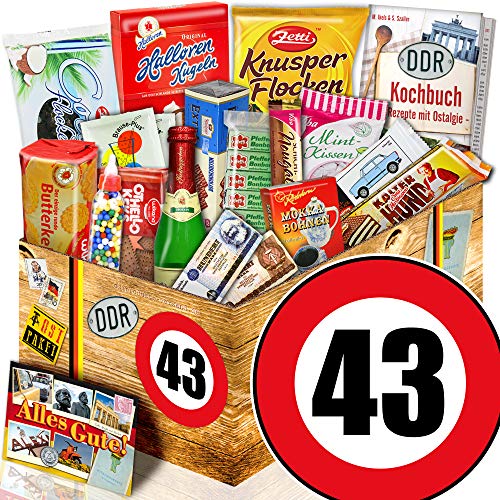 ostprodukte-versand DDR Suessigkeiten-Box + Geschenkset DDR + Zahl 43 + Suessigkeiten Korb von ostprodukte-versand