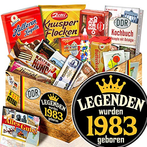 Legenden 1983 - Süßigkeitenbox mit DDR Waren - Geschenkbox Herren Legenden 1983 - Süßigkeitenbox mit DDR Waren - Geschenkbox Herren von ostprodukte-versand
