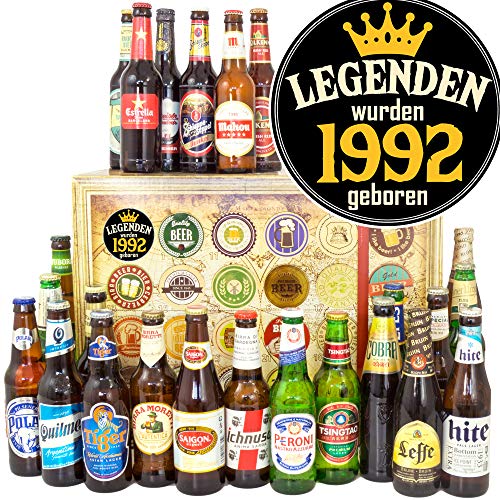 Legenden 1992/1992 Geschenkset / 24x Bier aus der Welt/Bier Geschenk Adventskalender 2024 2025 Legenden 1992/1992 Geschenkset / 24x Bier aus der Welt/Bier Geschenk Adventskalender 2024 2025 von ostprodukte-versand