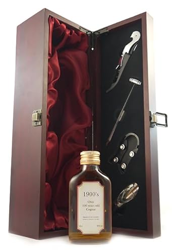 Over 100 years old Cognac 10cls 1990's bottling Decanted Selection in einer mit Seide ausgestatetten Geschenkbox, 1 x 100ml Over 100 years old Cognac 10cls 1990's bottling Decanted Selection in einer mit Seide ausgestatetten Geschenkbox, 1 x 100ml von Over 100 Cognac