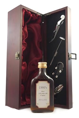 Over 100 years old Cognac 20cls 1990's bottling Decanted Selection in einer mit Seide ausgestatetten Geschenkbox, 1 x 200ml von Over 100 Cognac