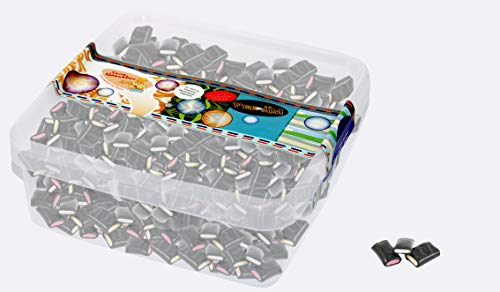Deine Naschbox - Frucht-Lakritz Konfekt - Gefüllte Rollen - 1 kg Süßigkeiten Box - XL Großpackung - Süßlakritz Deine Naschbox - Frucht-Lakritz Konfekt - Gefüllte Rollen - 1 kg Süßigkeiten Box - XL Großpackung - Süßlakritz von Deine Naschbox