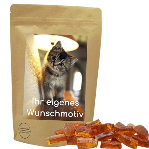 Deine Naschbox | Naschbeutel mit eigenem Motive | kompostierbar | Größe S | gefüllt mit 150g saftigen Colafläschchen - zuckerfrei - Neue Rezeptur Deine Naschbox | Naschbeutel mit eigenem Motive | kompostierbar | Größe S | gefüllt mit 150g saftigen Colafläschchen - zuckerfrei - Neue Rezeptur von PE ÄM