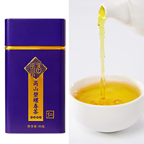 Grünes Teeblatt, intensives Aroma von Morgentee. Grünes Teeblatt, intensives Aroma von Morgentee. von PENO