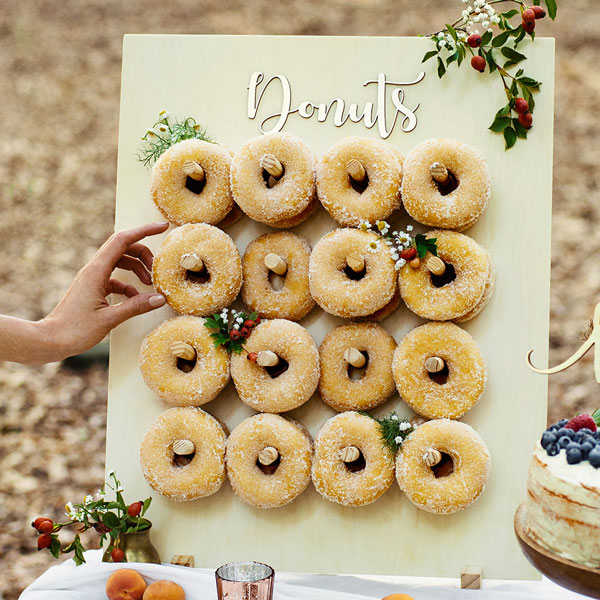 Donut Wand aus Naturholz für 16 Donuts, 45cm x 55cm von Partydeco