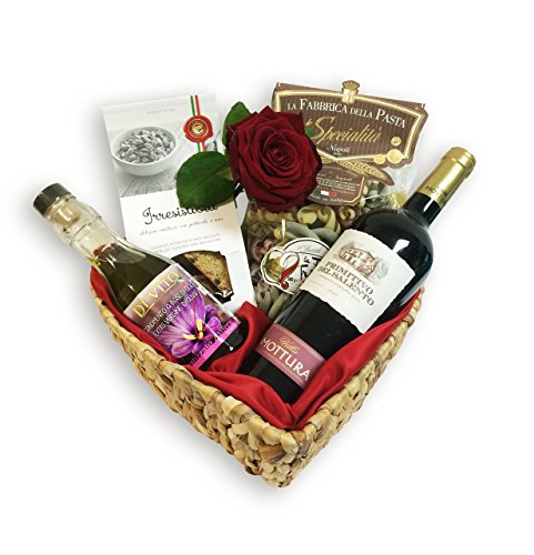 Valentinstag Herzförmiger Geschenkkorb GRANDE AMORE mit Safranöl, handwerklicher Pasta di Gragnano, Cantucci, Primitivo del Salento von Passione Italia