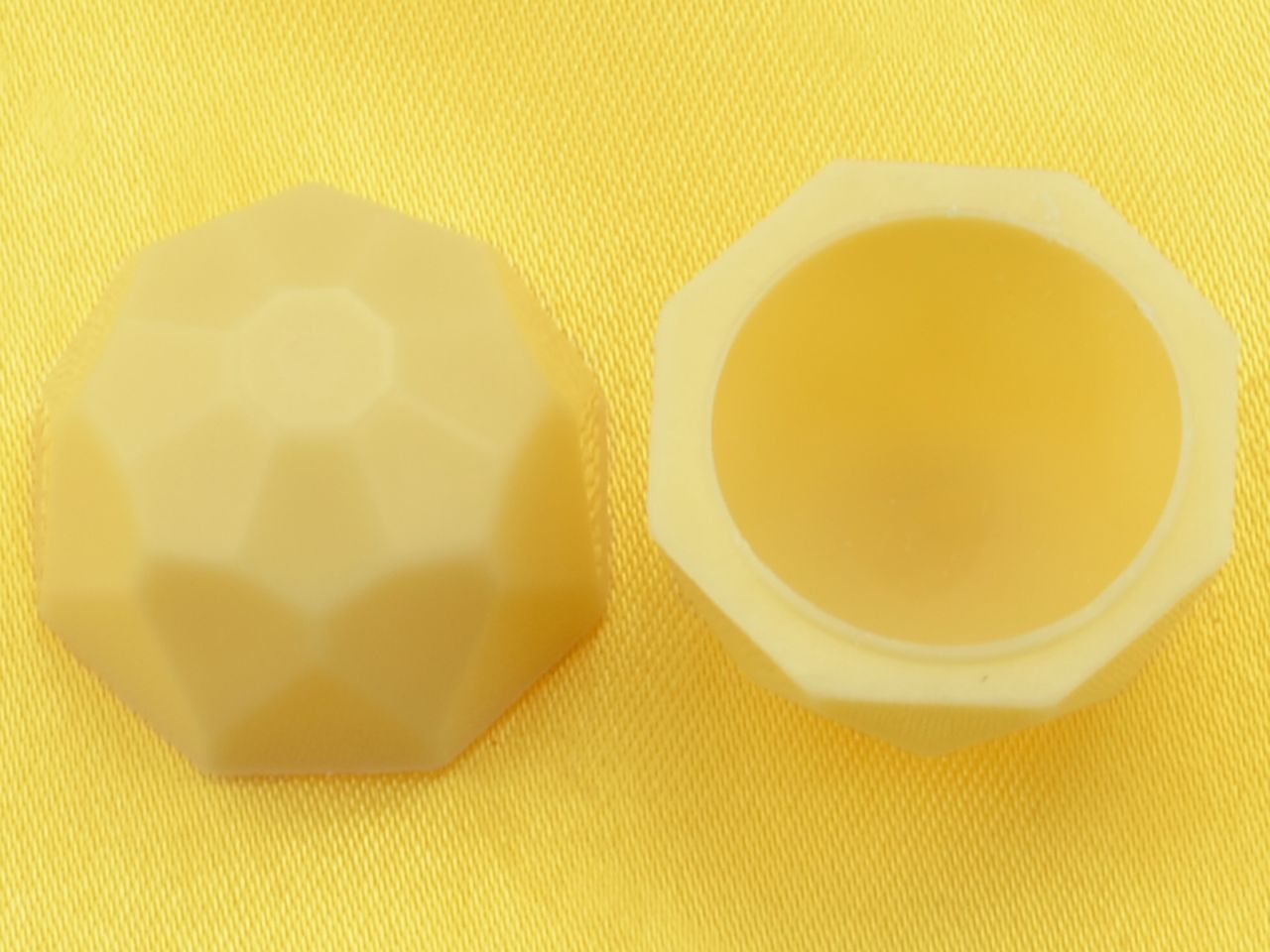 1 Folie Diamanten-Schalen Weiß 1 Folie Diamanten-Schalen Weiß von Cake-Masters Basics