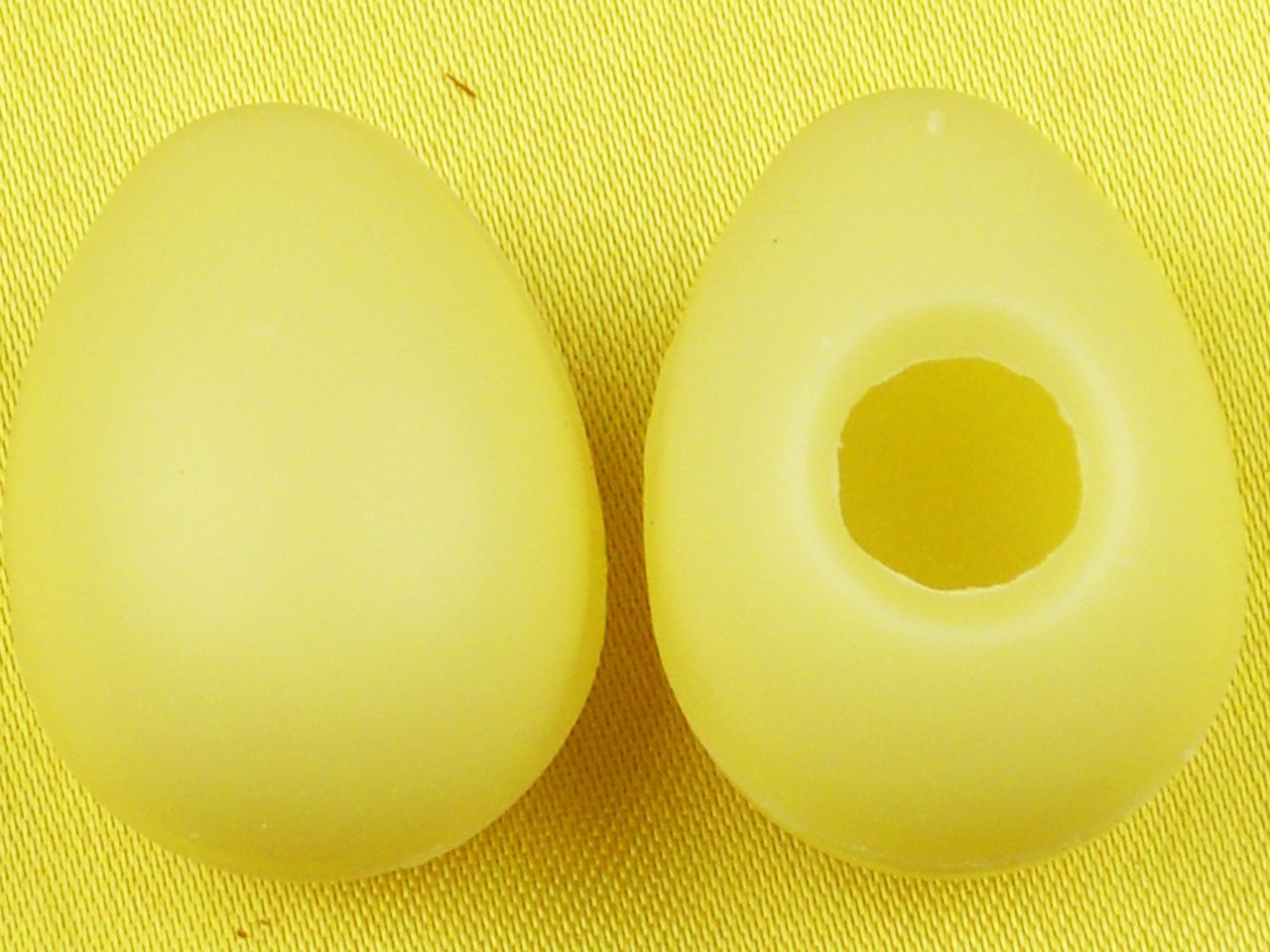 1 Folie Hohlkörper Medium-Eier Weiß 1 Folie Hohlkörper Medium-Eier Weiß von Cake-Masters Basics