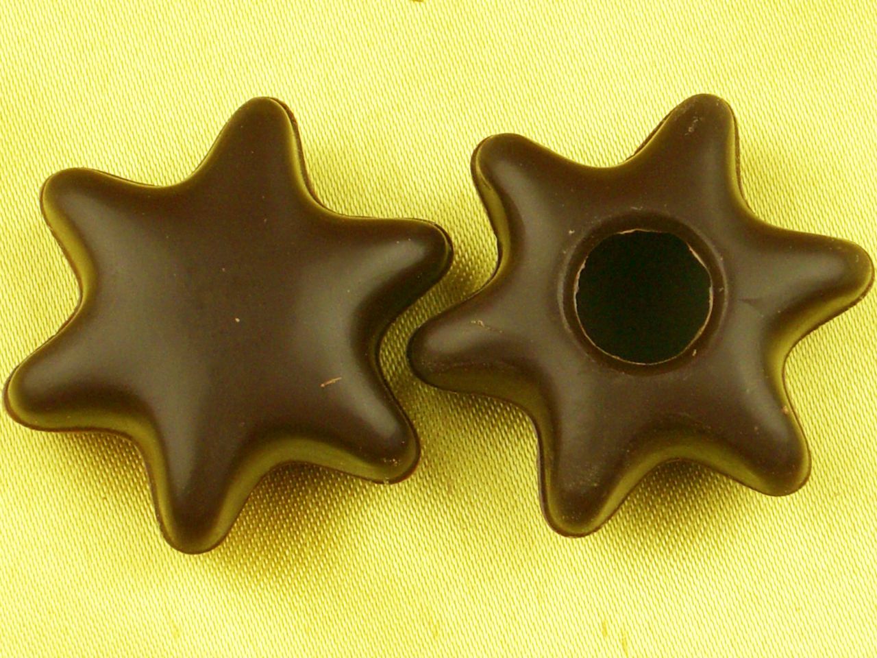 1 Folie Hohlkörper Stern Zartbitter 1 Folie Hohlkörper Stern Zartbitter von Cake-Masters Basics