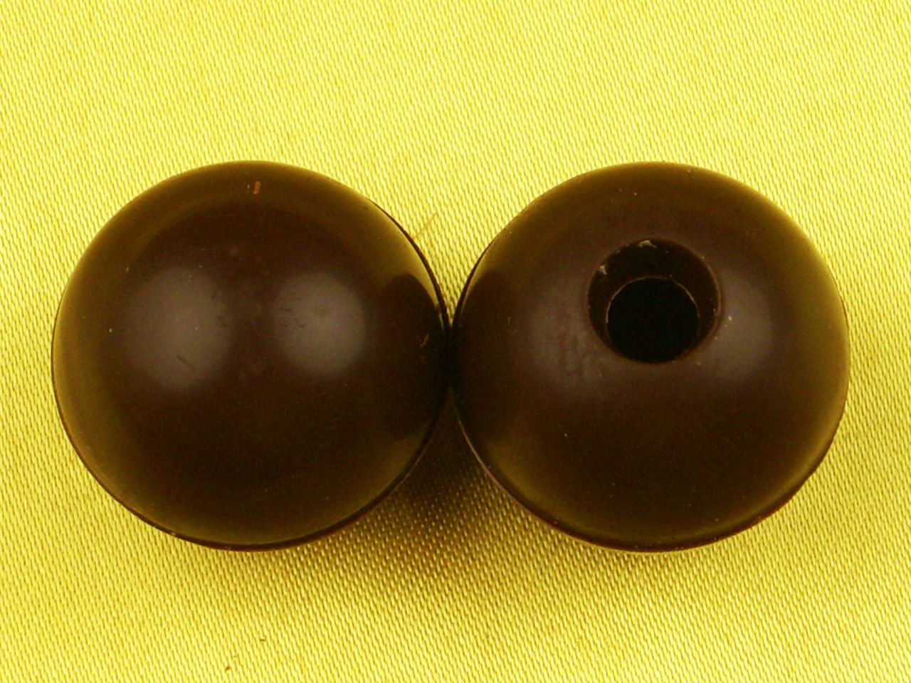 1 Folie Likör-Hohlkugeln Zartbitter 1 Folie Likör-Hohlkugeln Zartbitter von Cake-Masters Basics