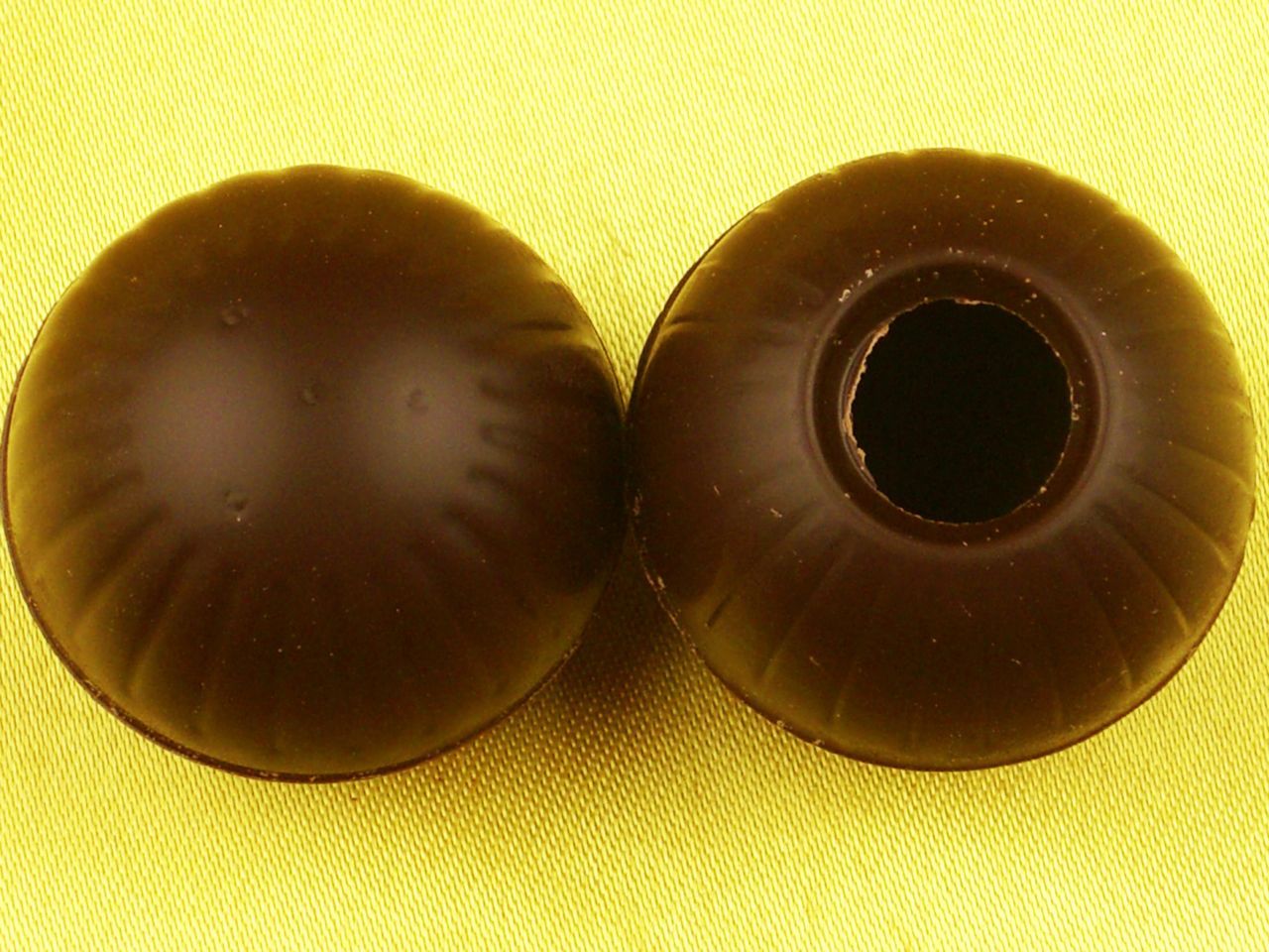1 Folie Maxi-Hohlkugeln Zartbitter 1 Folie Maxi-Hohlkugeln Zartbitter von Cake-Masters Basics